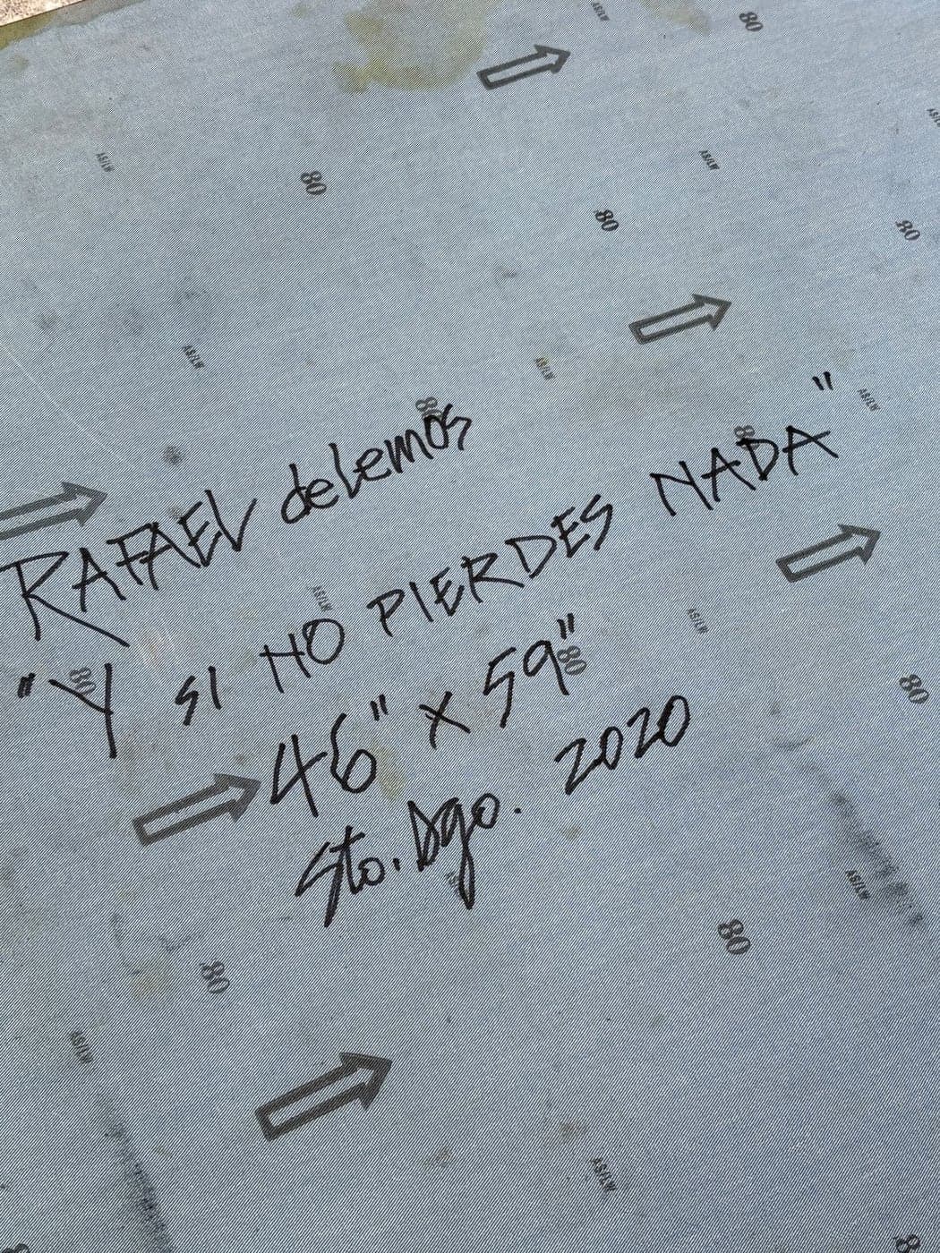 Reverso firmado de "Y si no pierdes nada": título, medidas y año manuscritos