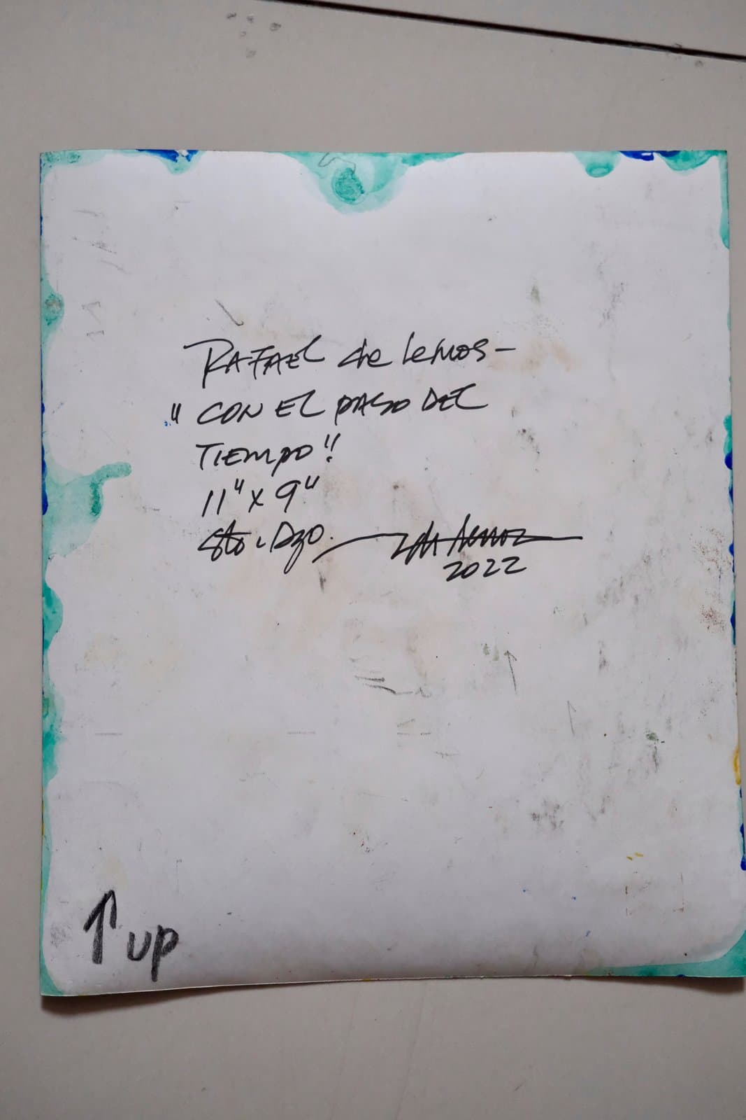 Reverso firmado de "¡¡Con el paso del tiempo!!", título, medidas y año manuscritos