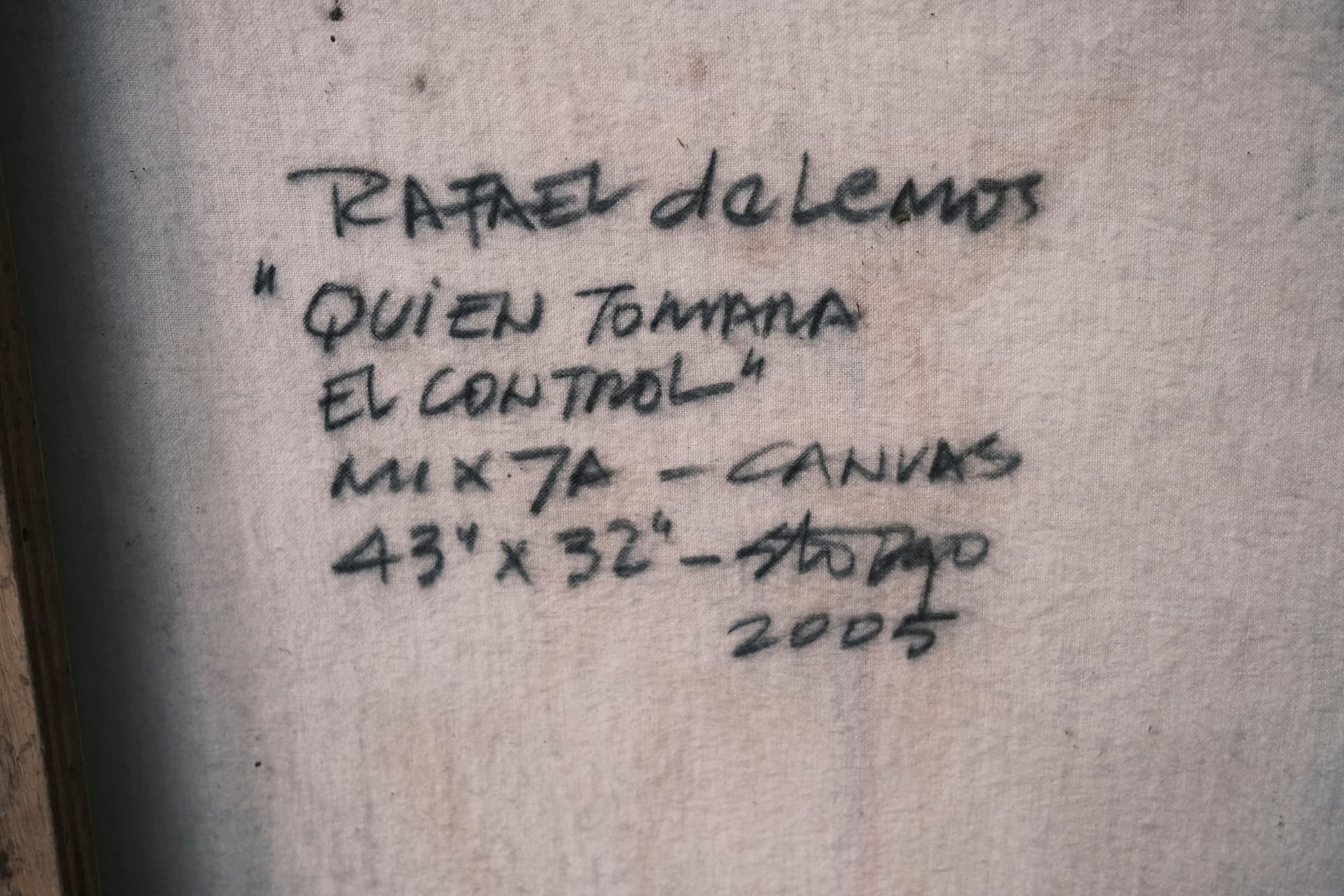 Reverso firmado de "Quien tomará el control": título, medidas y año manuscritos
